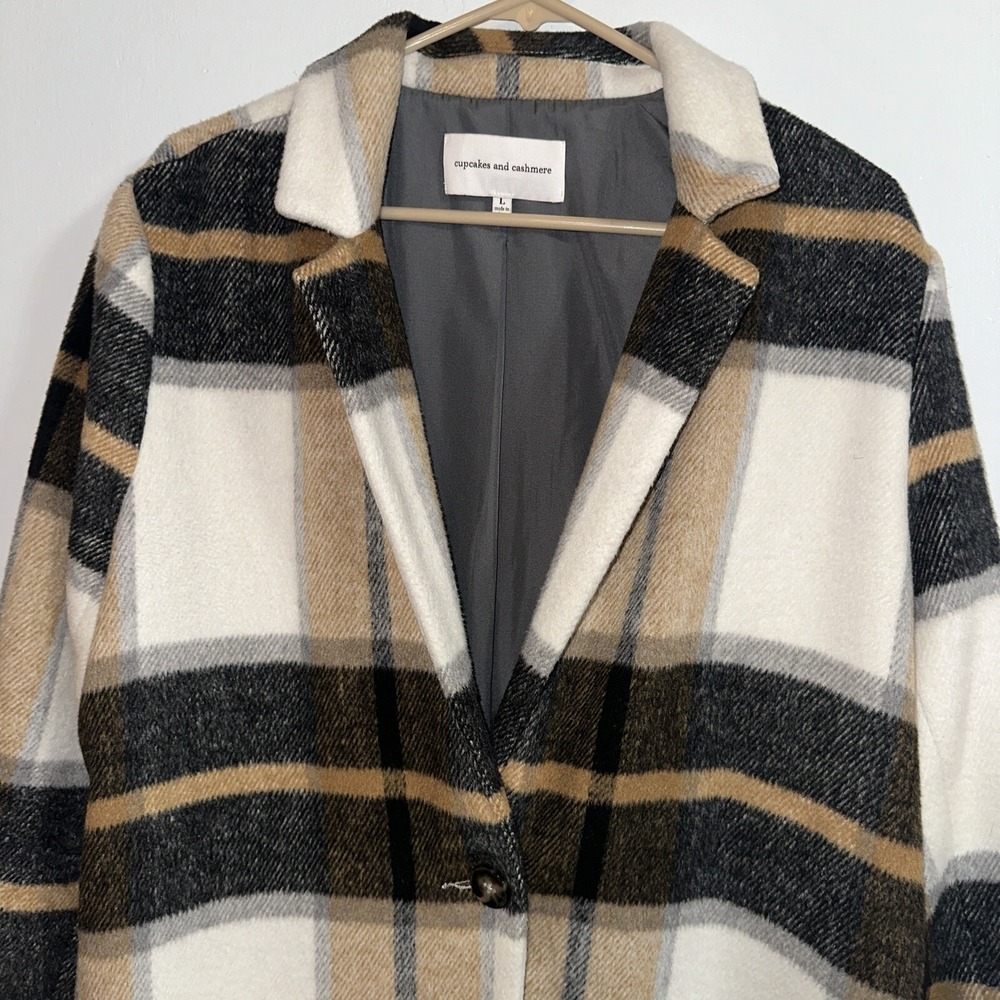 Evereve Cupcakes & Cashmere Emilie Plaid Button Coat SIZE LARGE - Picture 2 of 5